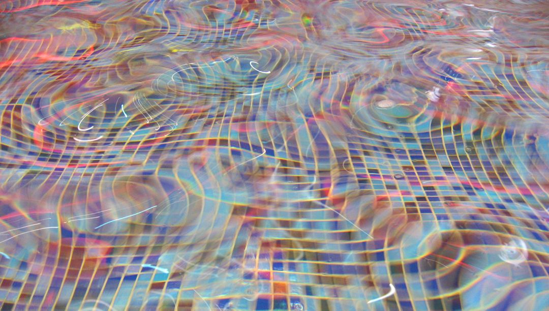 Water warped colourful pattern 