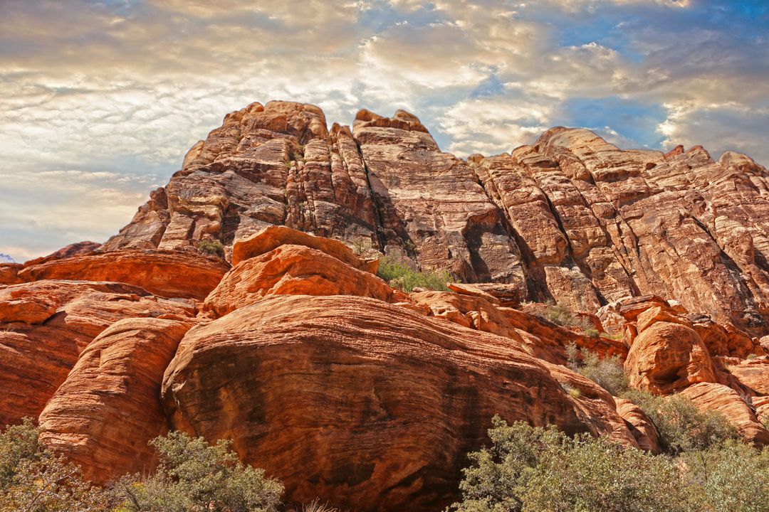 a red rock formation - Free Images, Stock Photos and Pictures on Pikwizard.com