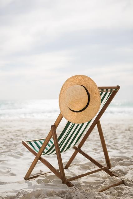 20+ Free beach chair images - Pikwizard