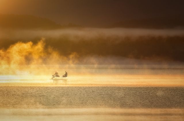 Fisherman foggy lakes foggy morning lake - Download Free Stock Photos Pikwizard.com