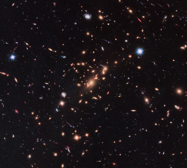 Hubble Captures Massive Dead Disk Galaxy that Challenges Theories of Galaxy Evolution - Download Free Stock Photos Pikwizard.com
