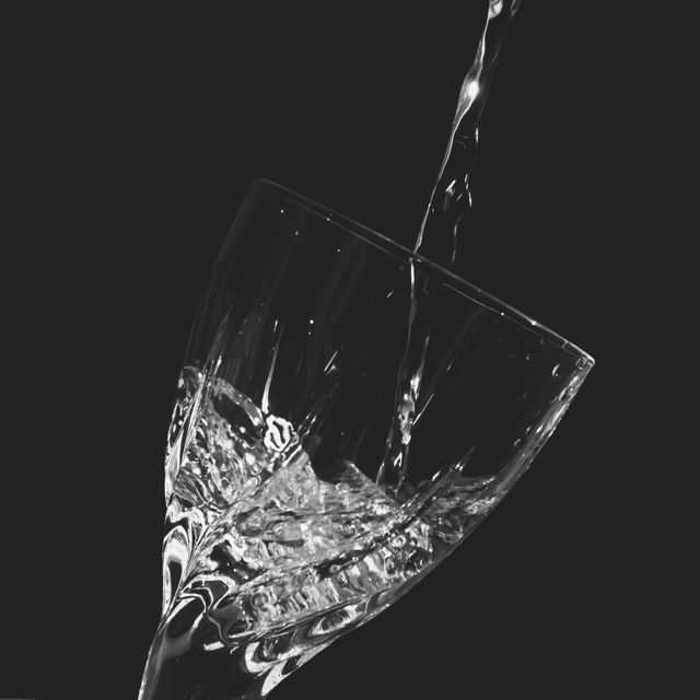 Time-lapse Clear Wine Glass With Water - Download Free Stock Photos Pikwizard.com