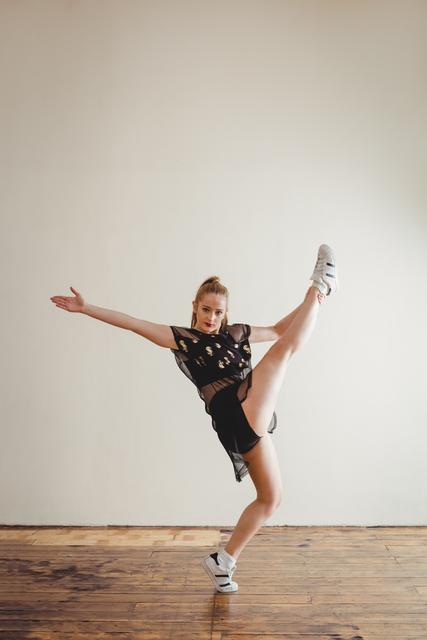dance poses tumblr hip hop