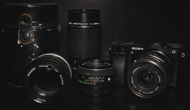 Black Sony Dslr Camera and Lens - Download Free Stock Photos Pikwizard.com