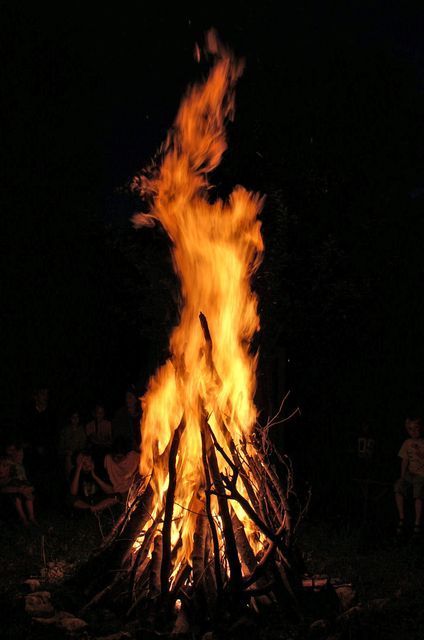 Campfire fire flame heat - Download Free Stock Photos Pikwizard.com