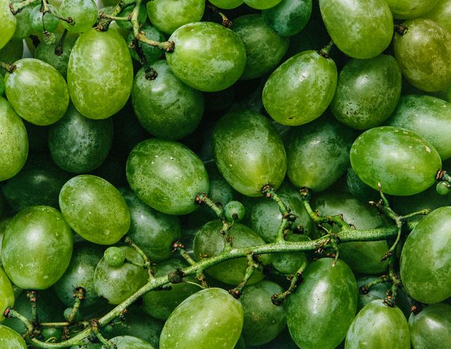 Green grapes fruits  - Download Free Stock Photos Pikwizard.com