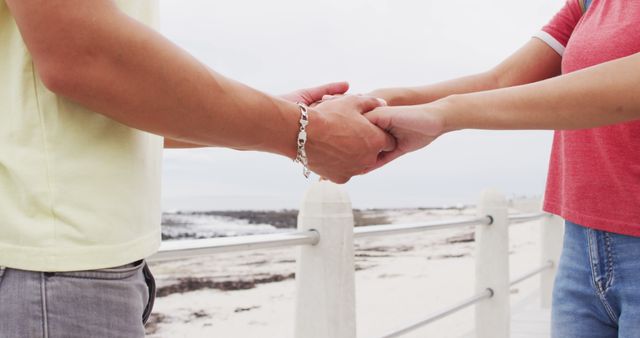 Holding Hands Photos, Download The BEST Free Holding Hands Stock Photos &  HD Images