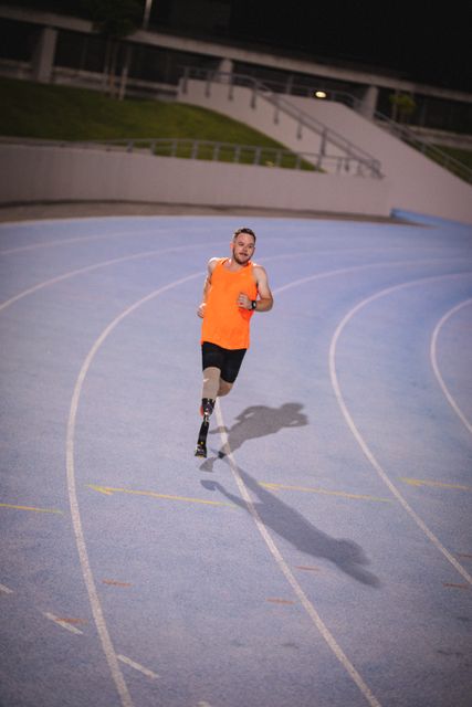 Caucasian disabled male athlete with prosthetic leg training, running - Download Free Stock Photos Pikwizard.com