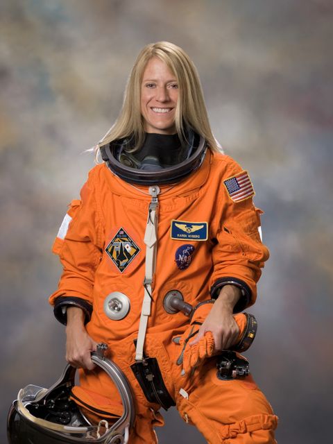 JSC2007-E-097870 (26 Sept. 2007) --- Astronaut Karen L. Nyberg, mission specialist