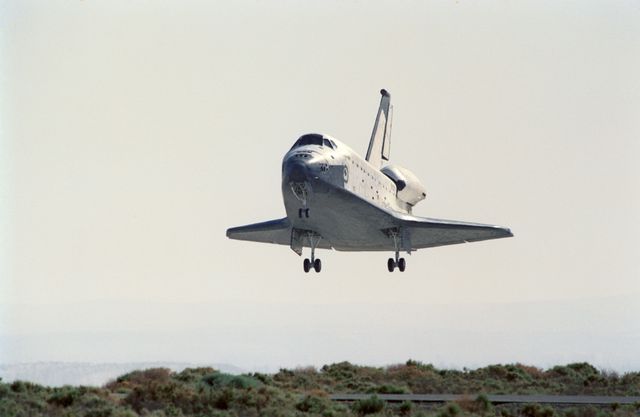 STS-40 Columbia, OV-102, glides towards a landing on runway 22 at EAFB, Calif - Download Free Stock Photos Pikwizard.com