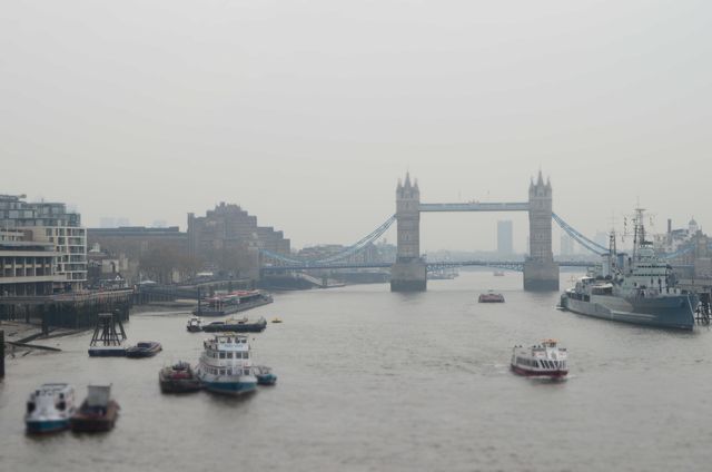 Boats bridge london rainy - Download Free Stock Photos Pikwizard.com