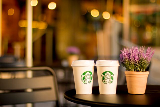 Starbucks cup - Image
